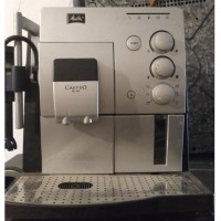 Kiralama firmasından kiralık küçük öğütücülü espresso kahve yapma makineleri modelleri kiralaması fiyatı fuarlara organizasyonlara 3 günlük kiralık çekirdek kahve değirmenli köpürtme çubuklu kiralık süt köpürtücülü espresso makinesi kiralama fiyatları ha